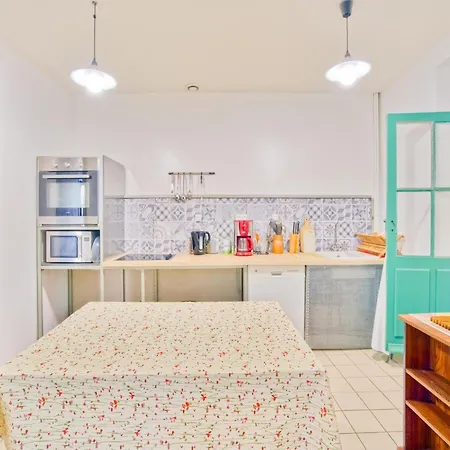 With Direct Access To The River Tatil Evi