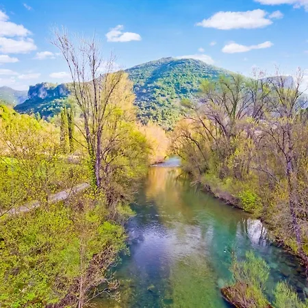 With Direct Access To The River *